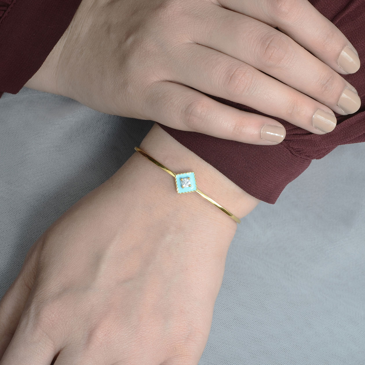 Ringly Smart Bracelet Gold With Dark Blue Stone. | eBay